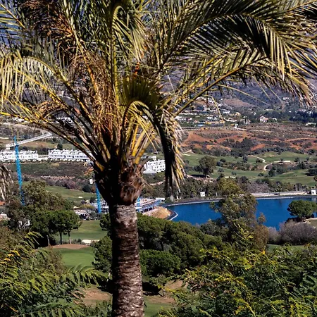 Comodo Triplex La Cala Golf בקתה *